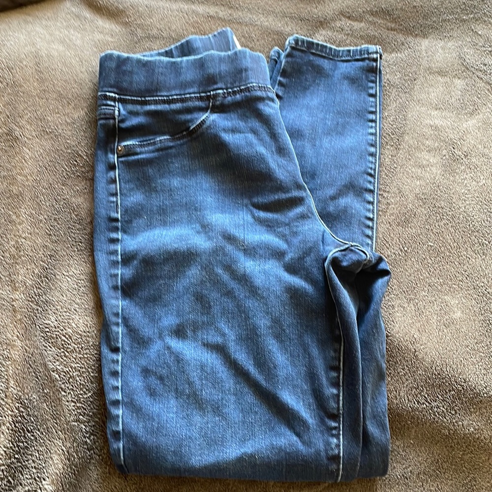 COPY - Size 10 Universal thread jegging jeans. Great dark blue color.